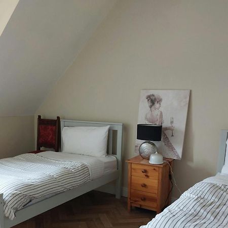 Appartement Cathedral Court à Ennis Extérieur photo
