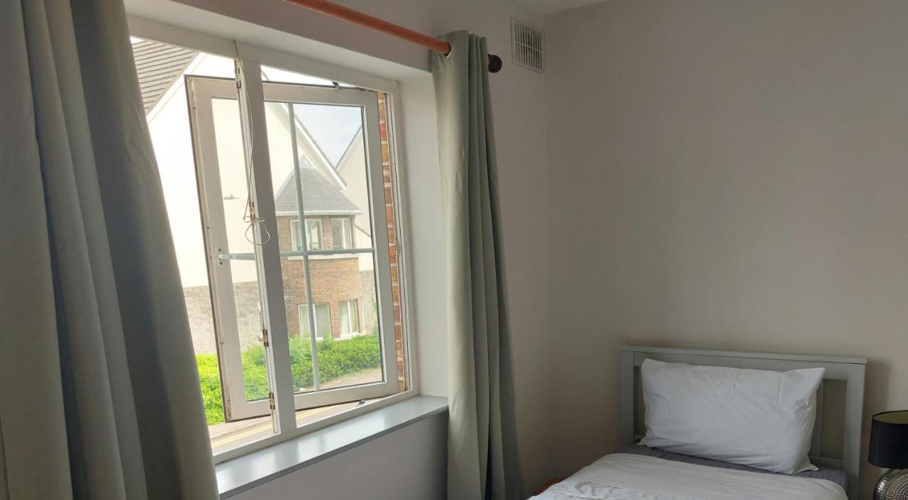 Appartement Cathedral Court à Ennis Extérieur photo